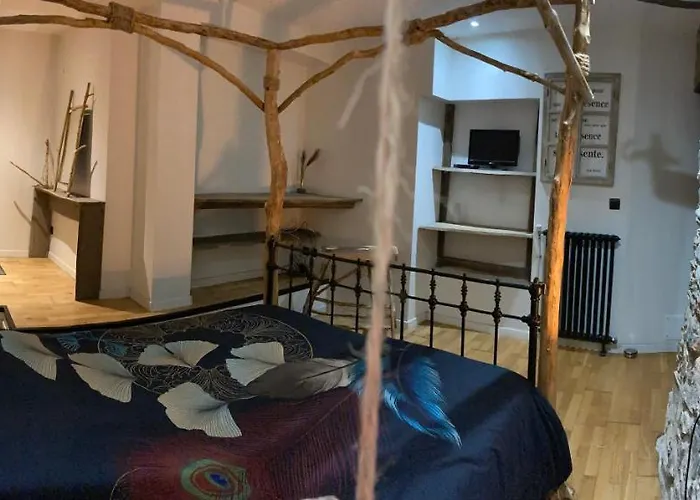 Domaine Du Moulin Hotel *